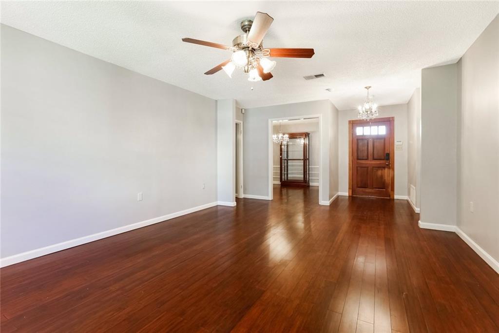 444 Lynnmeade Road Gretna, LA 70056 - Photo 2 of 15 Gallery Image 2