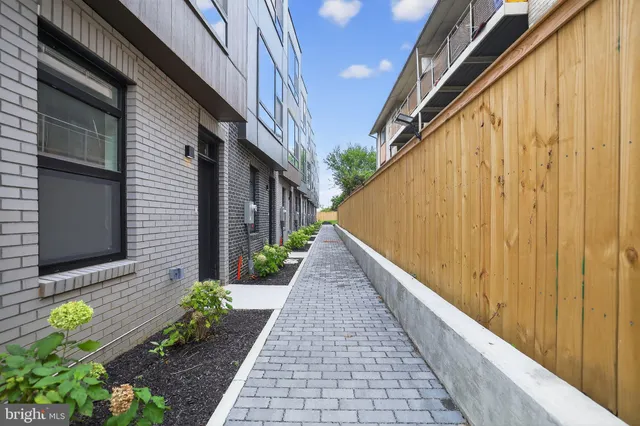 a view of a pathway of the house
