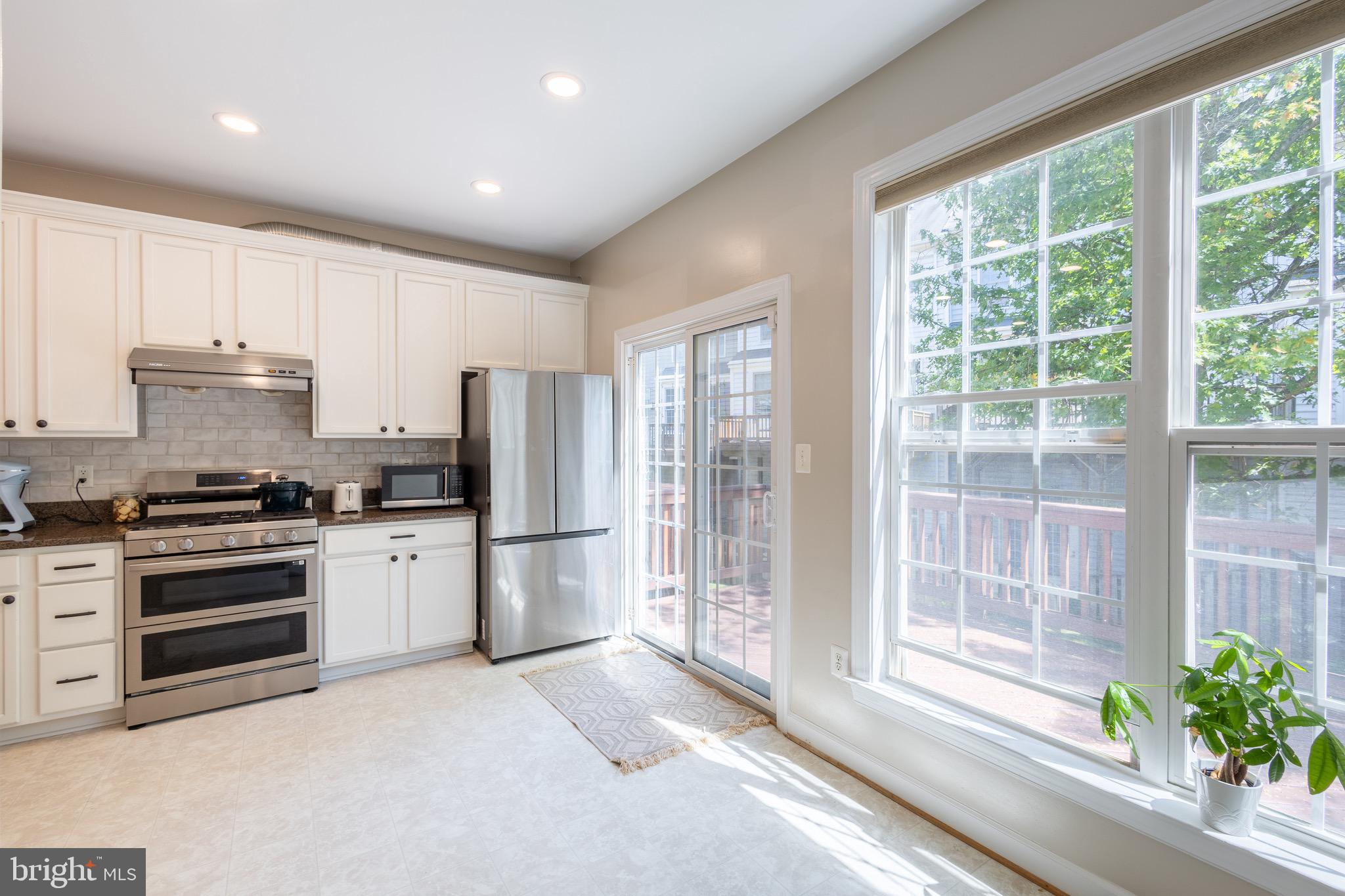 4151 Timber Log Way Fairfax, VA 22030 - Photo 14 of 34