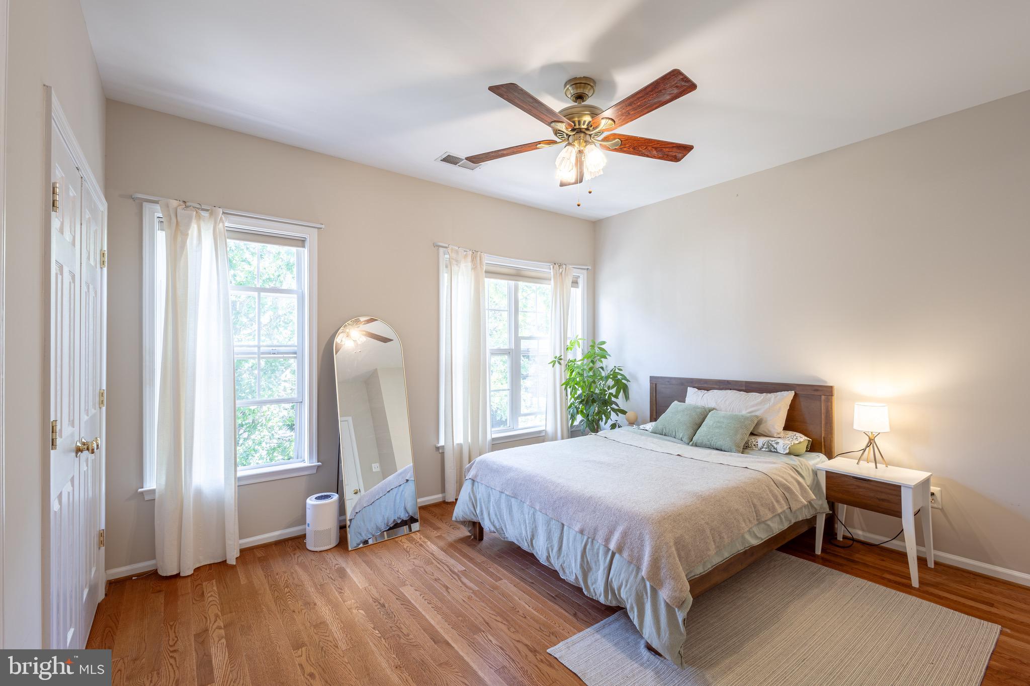 4151 Timber Log Way Fairfax, VA 22030 - Photo 18 of 34