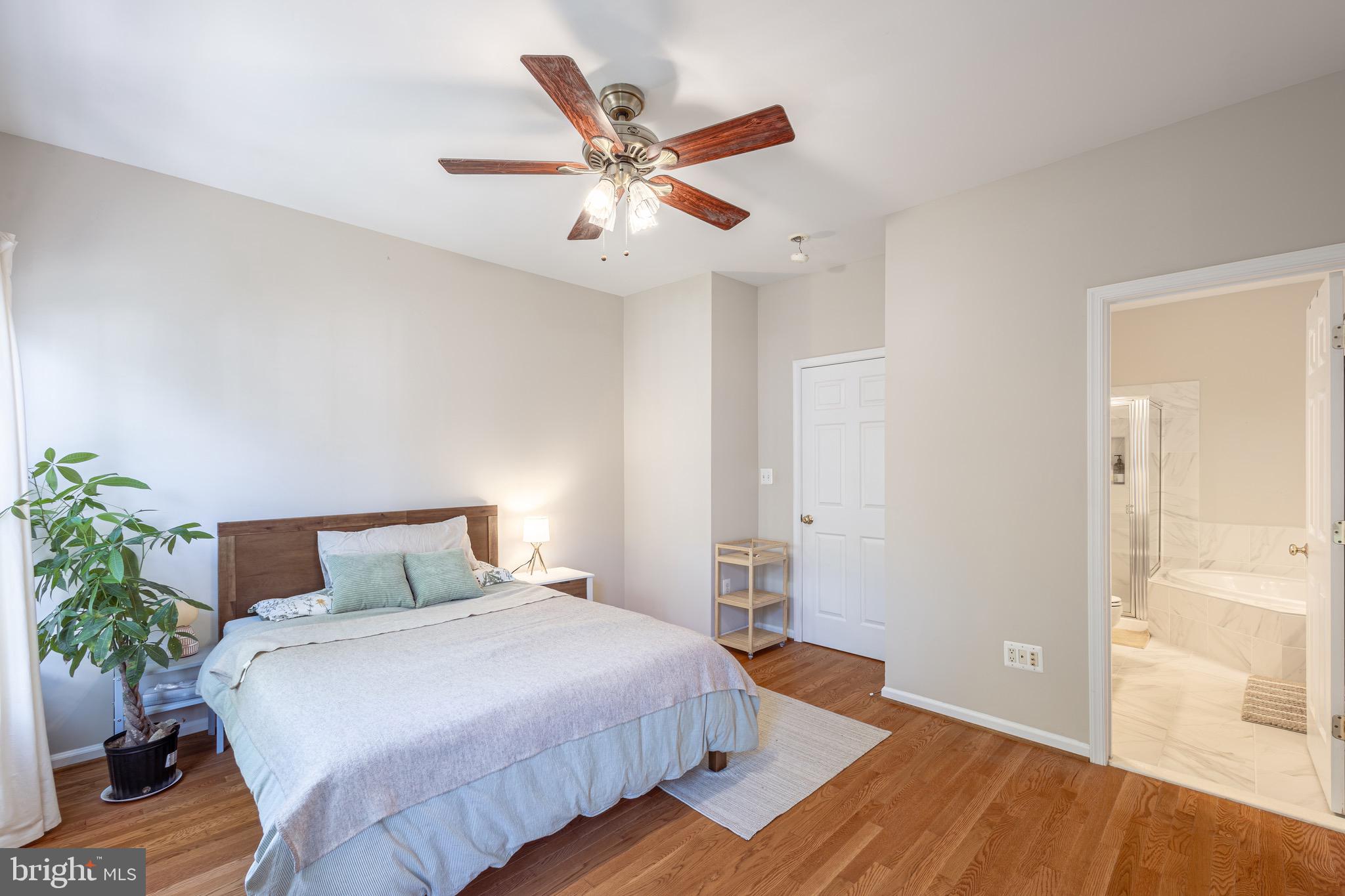 4151 Timber Log Way Fairfax, VA 22030 - Photo 19 of 34