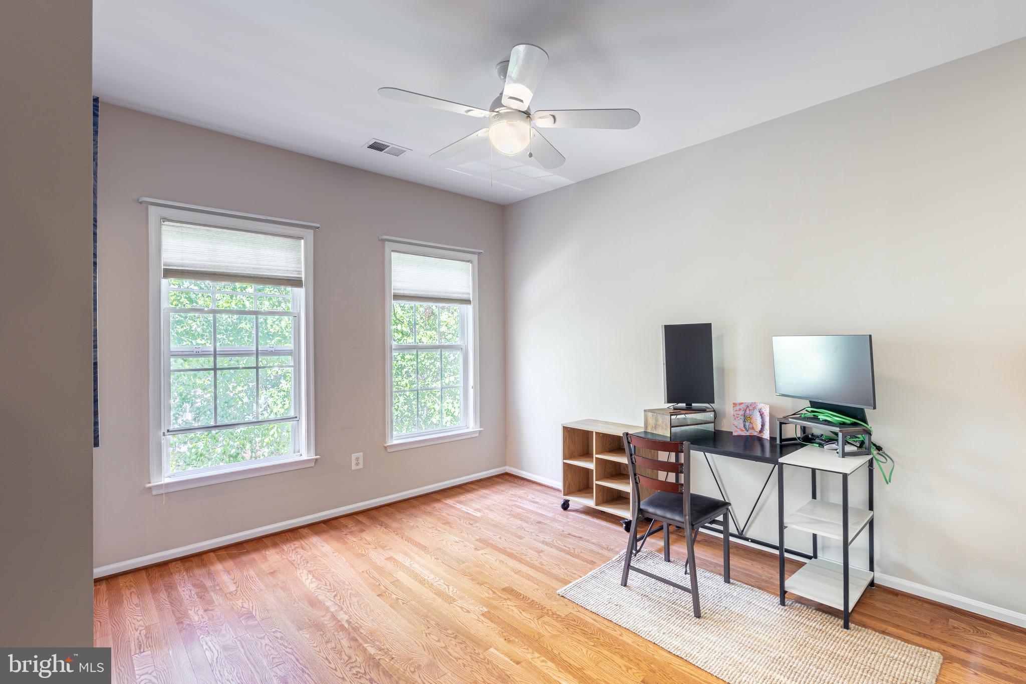 4151 Timber Log Way Fairfax, VA 22030 - Photo 22 of 34