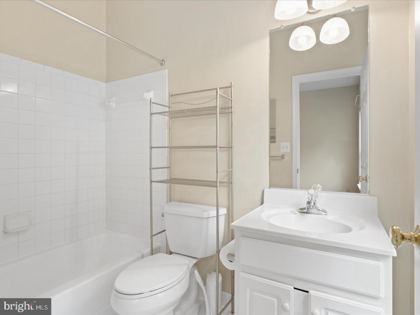 4151 Timber Log Way Fairfax, VA 22030 - Photo 24 of 34