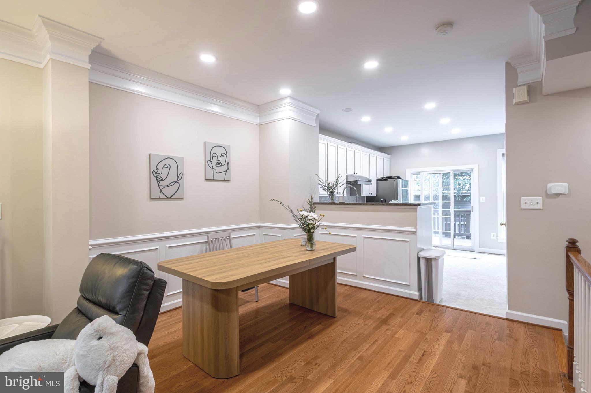 4151 Timber Log Way Fairfax, VA 22030 - Photo 9 of 34