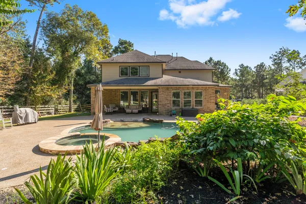 $849,999 | 108 Port Au Prince Court, Montgomery, TX 77316