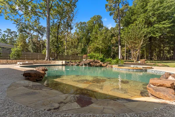 $849,999 | 108 Port Au Prince Court, Montgomery, TX 77316