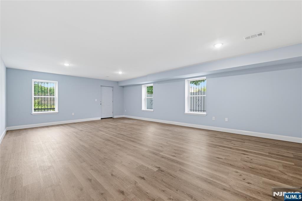 23 Edwin Place Newark, NJ 07112 - Photo 25 of 32