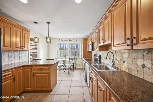 $689,000 | 104 Valley Drive, Millstone Township, NJ 08535