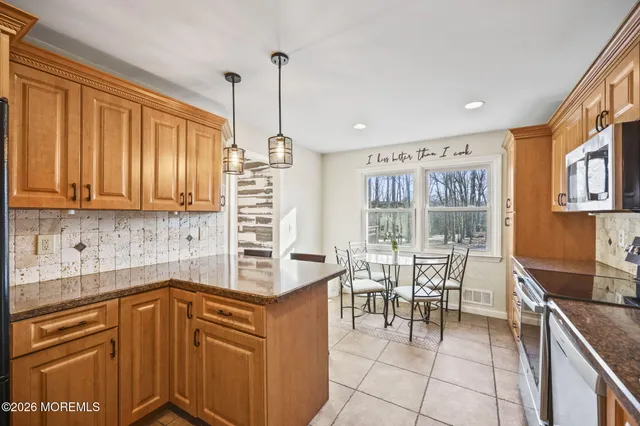 $689,000 | 104 Valley Drive, Millstone Township, NJ 08535