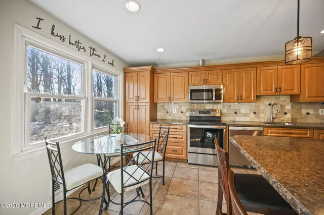 $689,000 | 104 Valley Drive, Millstone Township, NJ 08535