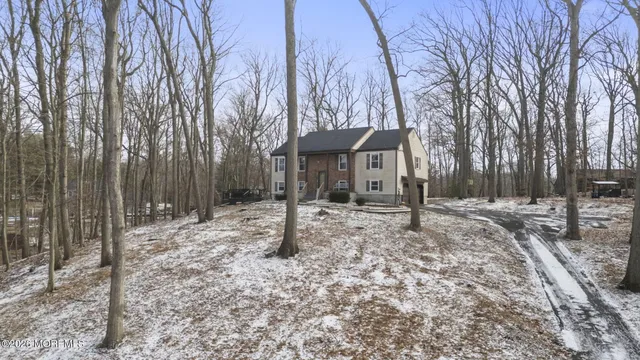 $689,000 | 104 Valley Drive, Millstone Township, NJ 08535