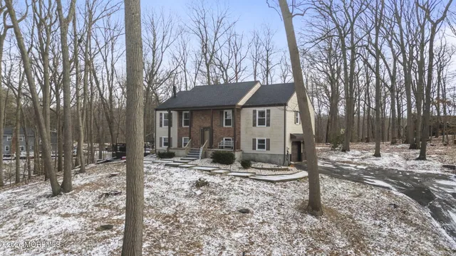 $689,000 | 104 Valley Drive, Millstone Township, NJ 08535
