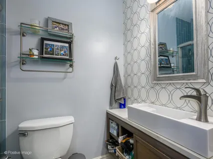 $850,000 | 4421 North Troy Street, Chicago, IL 60625