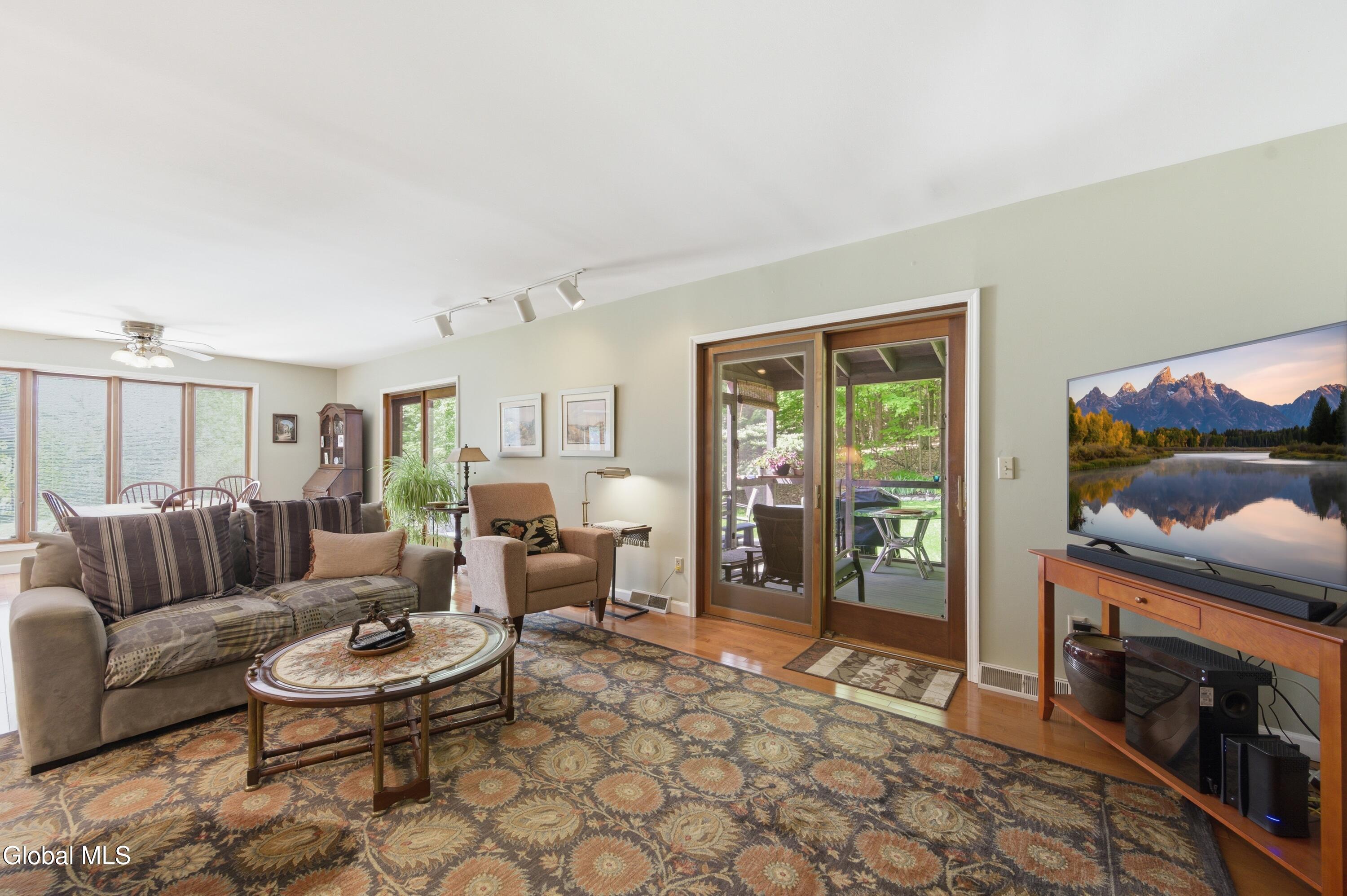 73 Silver Bridge Road Schodack, NY 12123 - Photo 12 of 43 13-006_JKT_0017