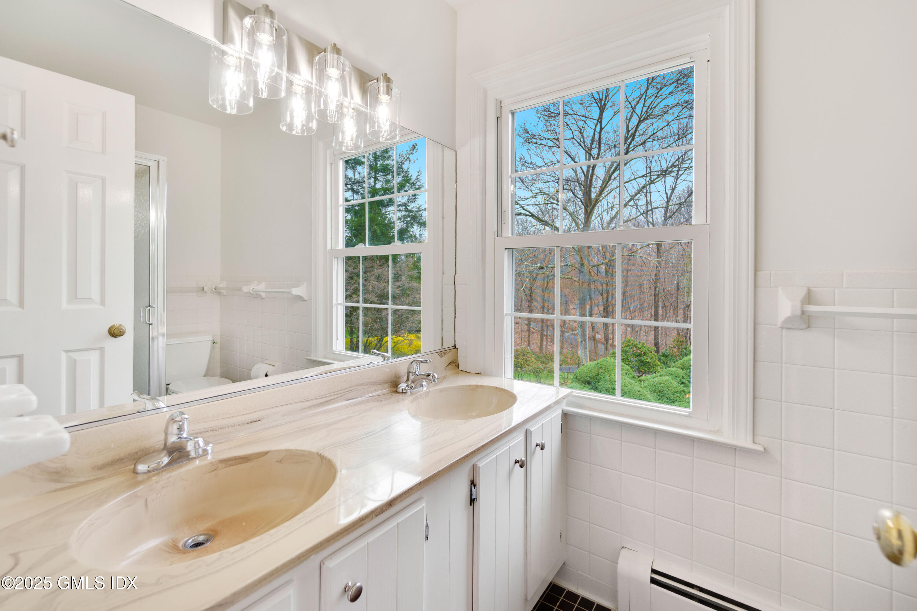 108 Butternut Hollow Road Greenwich, CT 06830 - Photo 18 of 26 Primary Bath