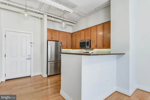 $1,950 | 4490 Market Commons Drive, Unit 312, Fairfax, VA 22033