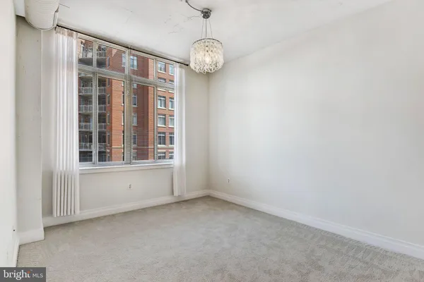 $1,950 | 4490 Market Commons Drive, Unit 312, Fairfax, VA 22033