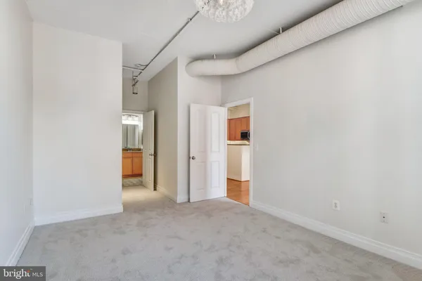 $1,950 | 4490 Market Commons Drive, Unit 312, Fairfax, VA 22033