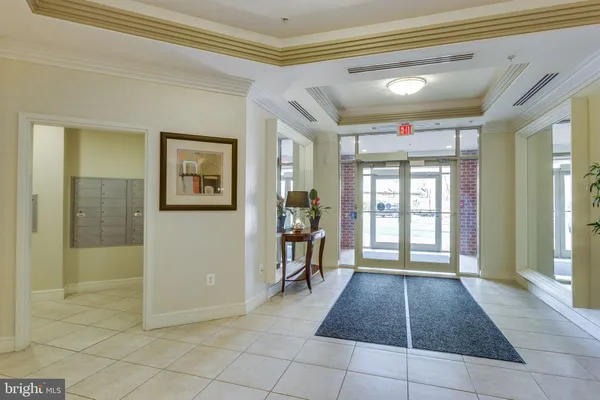 $1,950 | 4490 Market Commons Drive, Unit 312, Fairfax, VA 22033