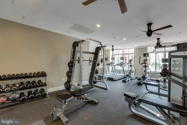 $1,950 | 4490 Market Commons Drive, Unit 312, Fairfax, VA 22033