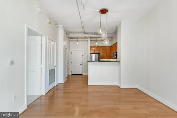 $1,950 | 4490 Market Commons Drive, Unit 312, Fairfax, VA 22033