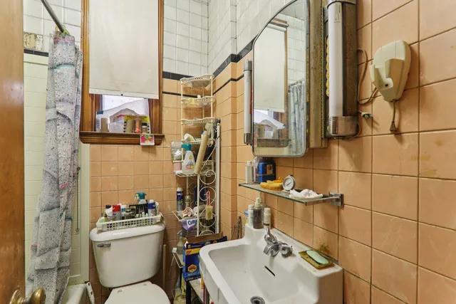 $394,900 | 3710 South Wood Street, Chicago, IL 60609