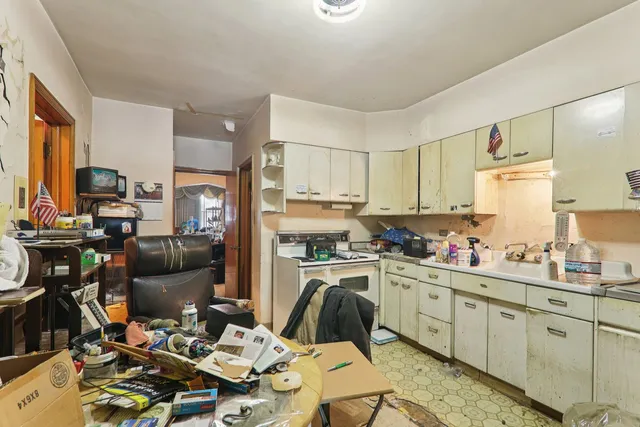 $394,900 | 3710 South Wood Street, Chicago, IL 60609