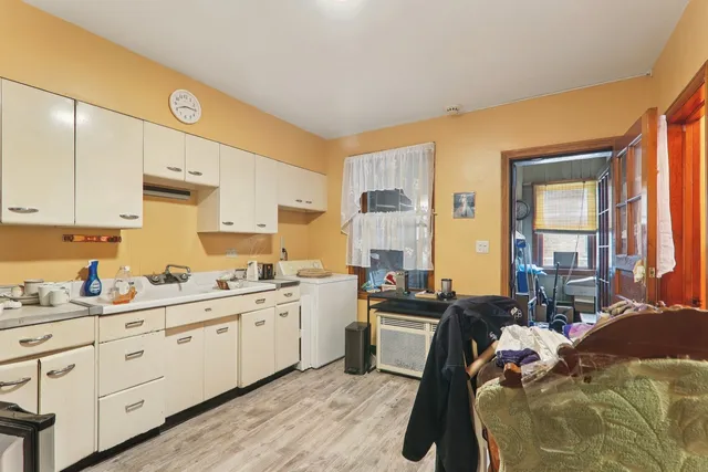 $394,900 | 3710 South Wood Street, Chicago, IL 60609