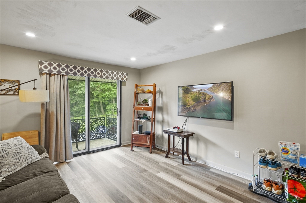 176 Maple Avenue, Unit 432 Rutland, MA 01543 - Photo 4 of 24 Gallery Image 4
