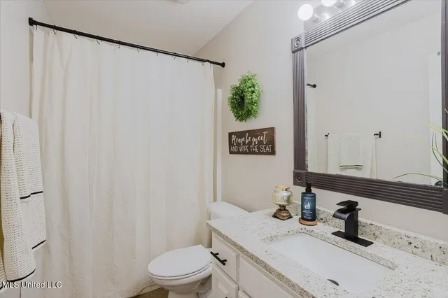 $460,000 | 17920 Rayford Shumock Road, Moss Point, MS 39562