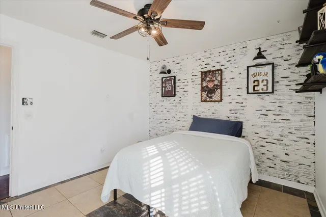 $460,000 | 17920 Rayford Shumock Road, Moss Point, MS 39562