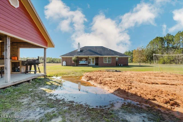 $460,000 | 17920 Rayford Shumock Road, Moss Point, MS 39562