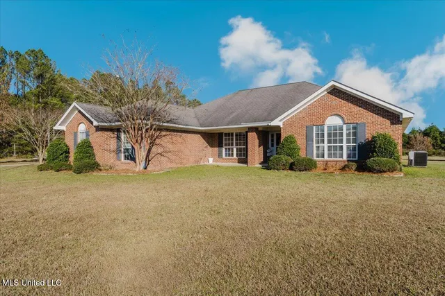 $460,000 | 17920 Rayford Shumock Road, Moss Point, MS 39562