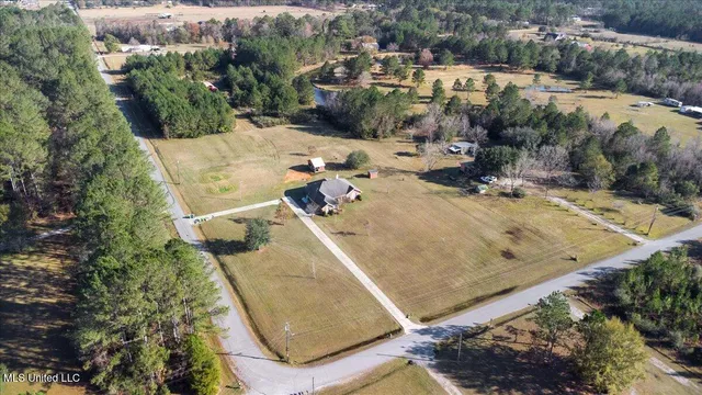 $460,000 | 17920 Rayford Shumock Road, Moss Point, MS 39562