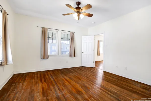 $925 | 255 Natalen Avenue, Unit 201, San Antonio, TX 78209