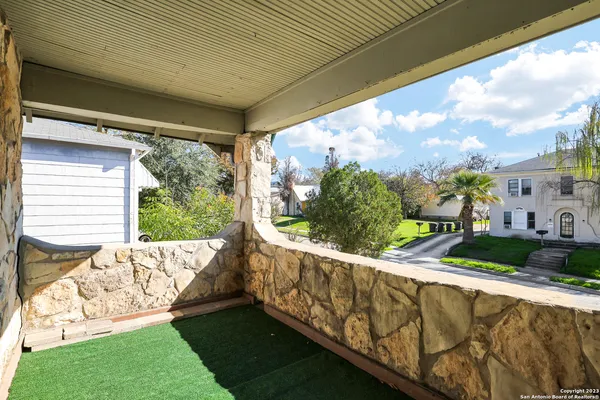 $925 | 255 Natalen Avenue, Unit 201, San Antonio, TX 78209