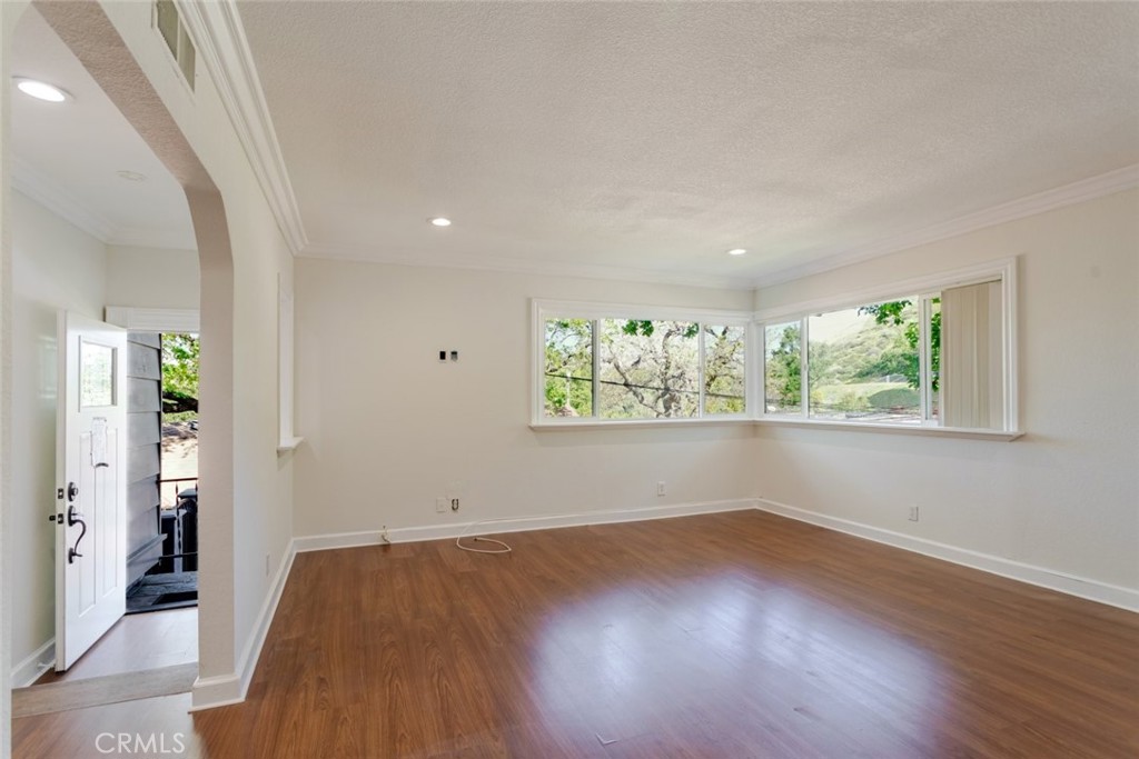 5888 Oak Knolls Road Simi Valley, CA 93063 - Photo 11 of 40