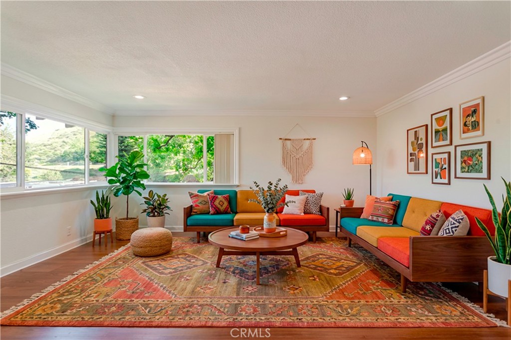 5888 Oak Knolls Road Simi Valley, CA 93063 - Photo 14 of 40 Virtually staged