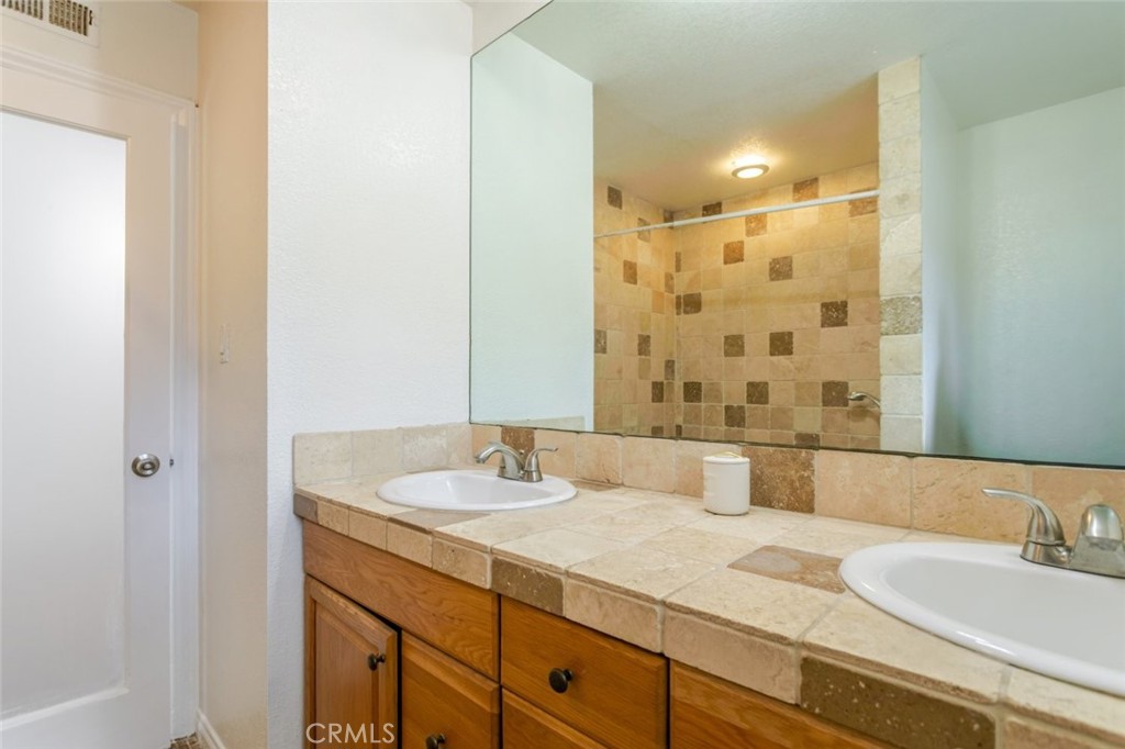 5888 Oak Knolls Road Simi Valley, CA 93063 - Photo 29 of 40