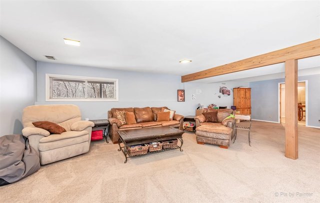 6914 Red Barn Road Crystal Lake, IL 60012 - Photo 39 of 63 a living room with furniture