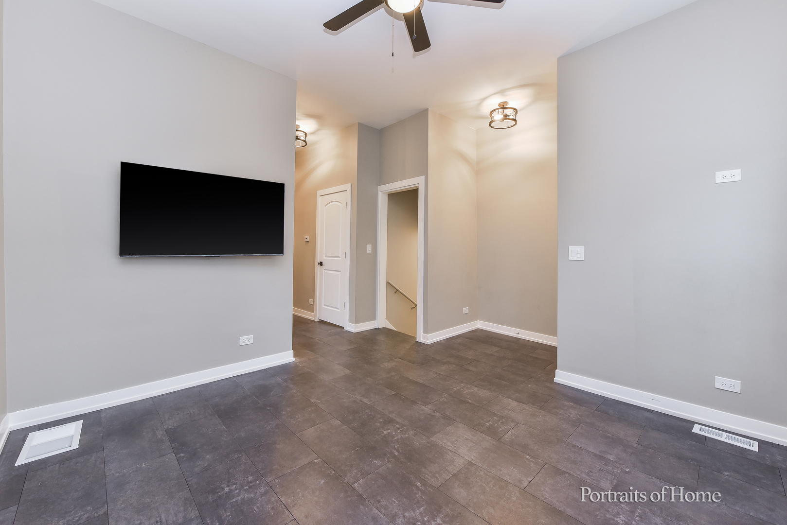 3501 West Le Moyne Street, Unit 1 Chicago, IL 60651 - Photo 6 of 27 wooden floor in an empty room