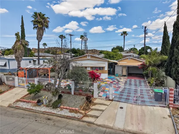 a picture of houses with outdoor space