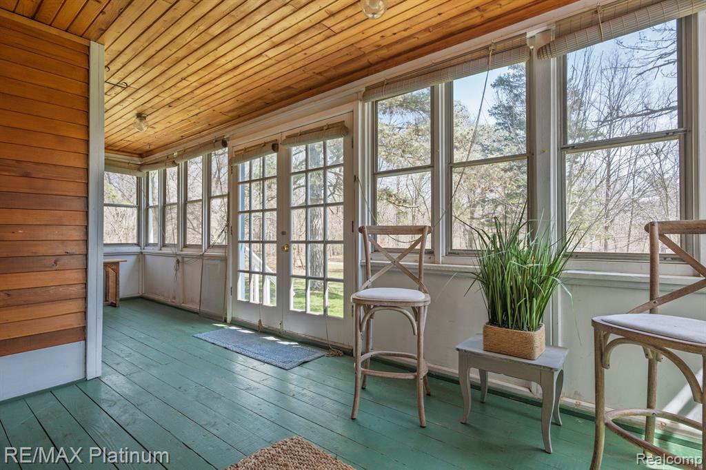 565 Sleaford Road Howell, MI 48843 - Photo 5 of 38