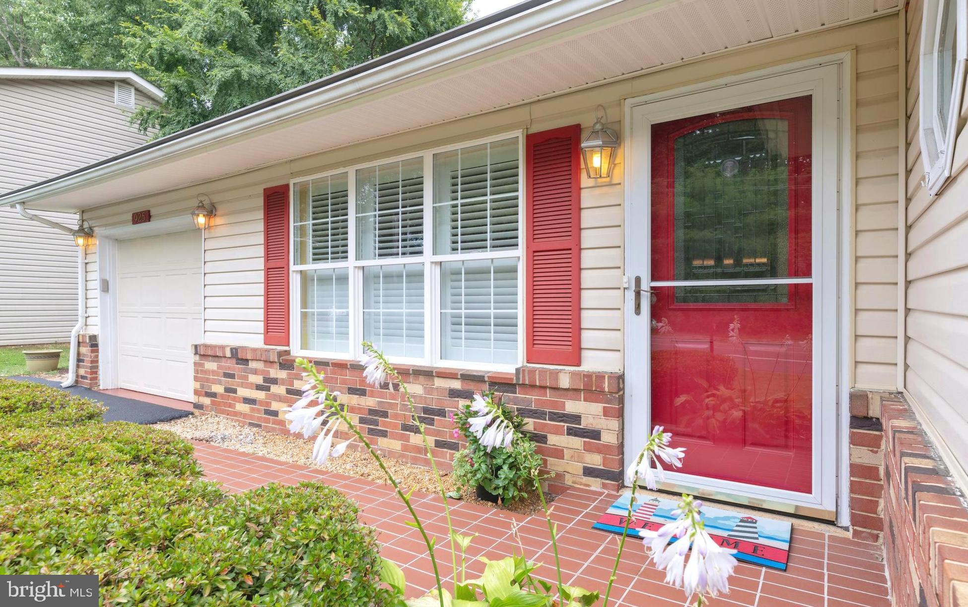 925 Waugh Chapel Road Gambrills, MD 21054 - Photo 3 of 28 Pride of Ownership throughout