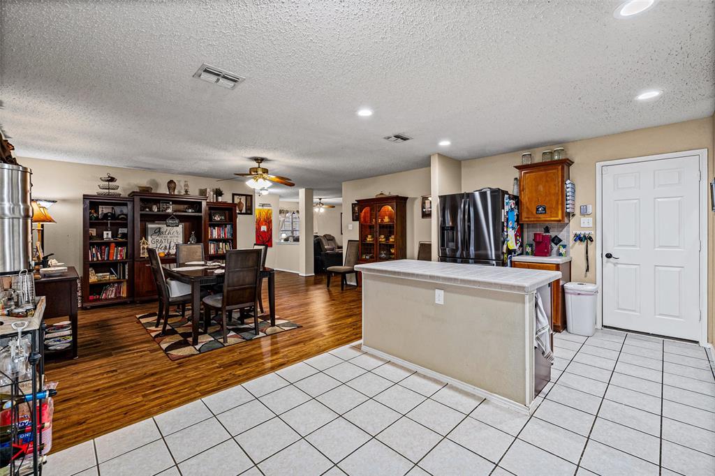 7331 Tree Ridge Court Fort Worth, TX 76133 - Photo 15 of 40