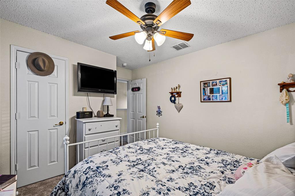 7331 Tree Ridge Court Fort Worth, TX 76133 - Photo 26 of 40