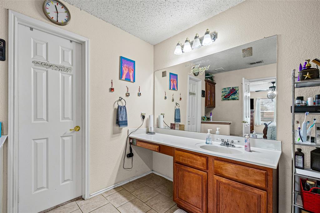 7331 Tree Ridge Court Fort Worth, TX 76133 - Photo 33 of 40