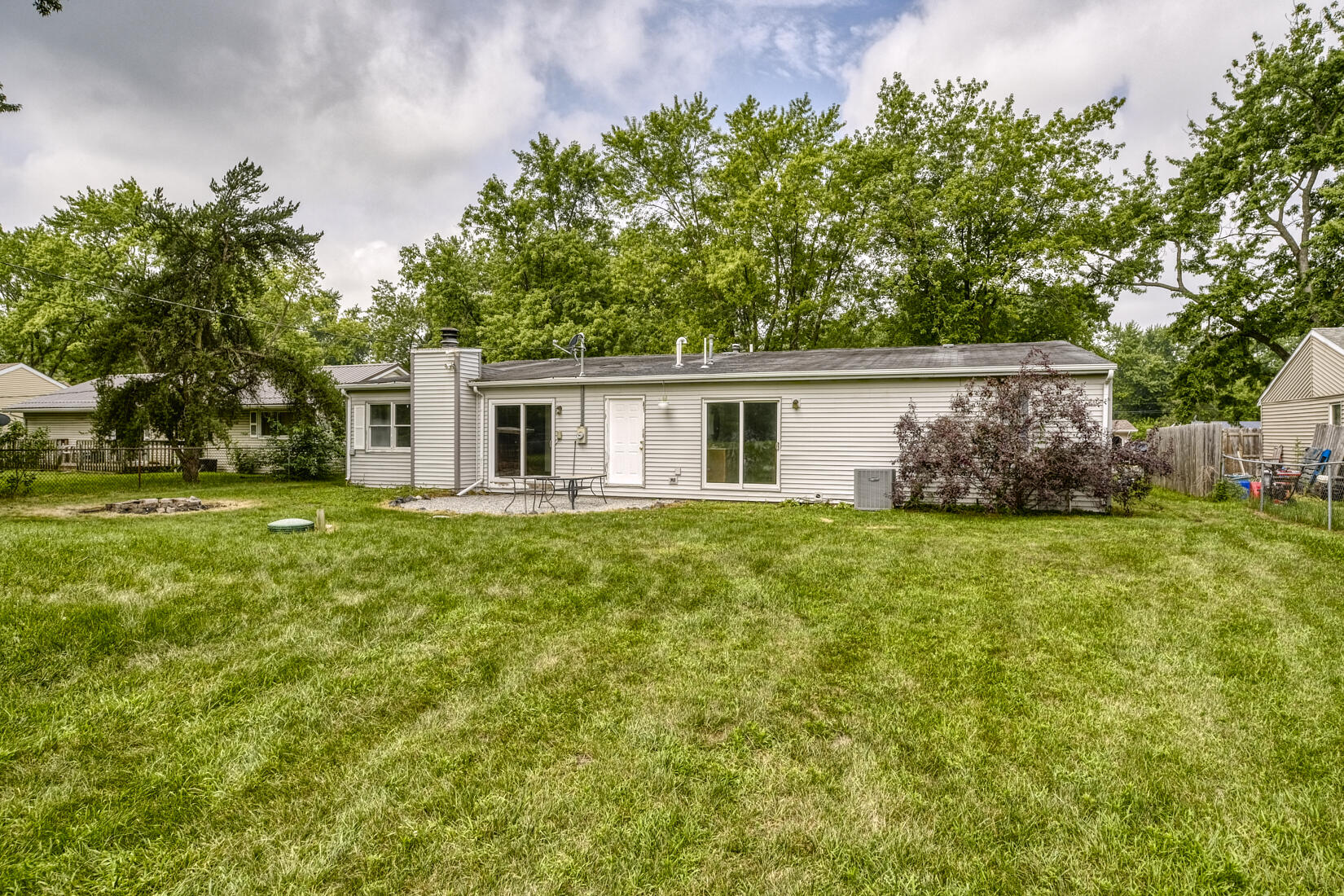 9713 North 490 East Demotte, IN 46310 - Photo 4 of 24 1650x1100