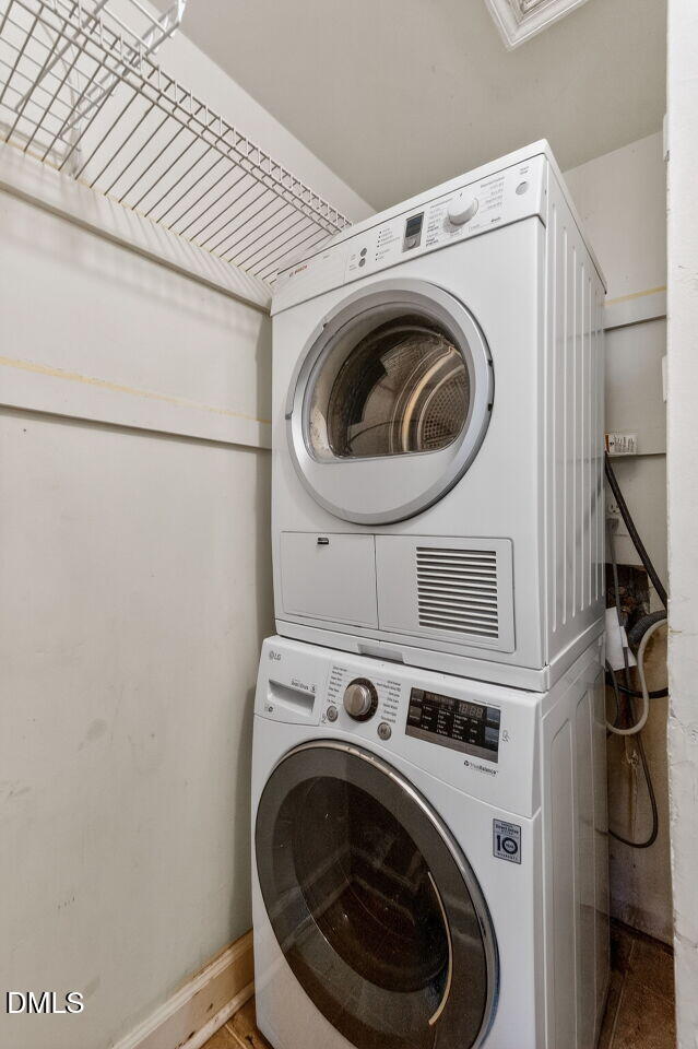 3749 Jamestown Circle Raleigh, NC 27609 - Photo 14 of 20 014-1280x960-laundry