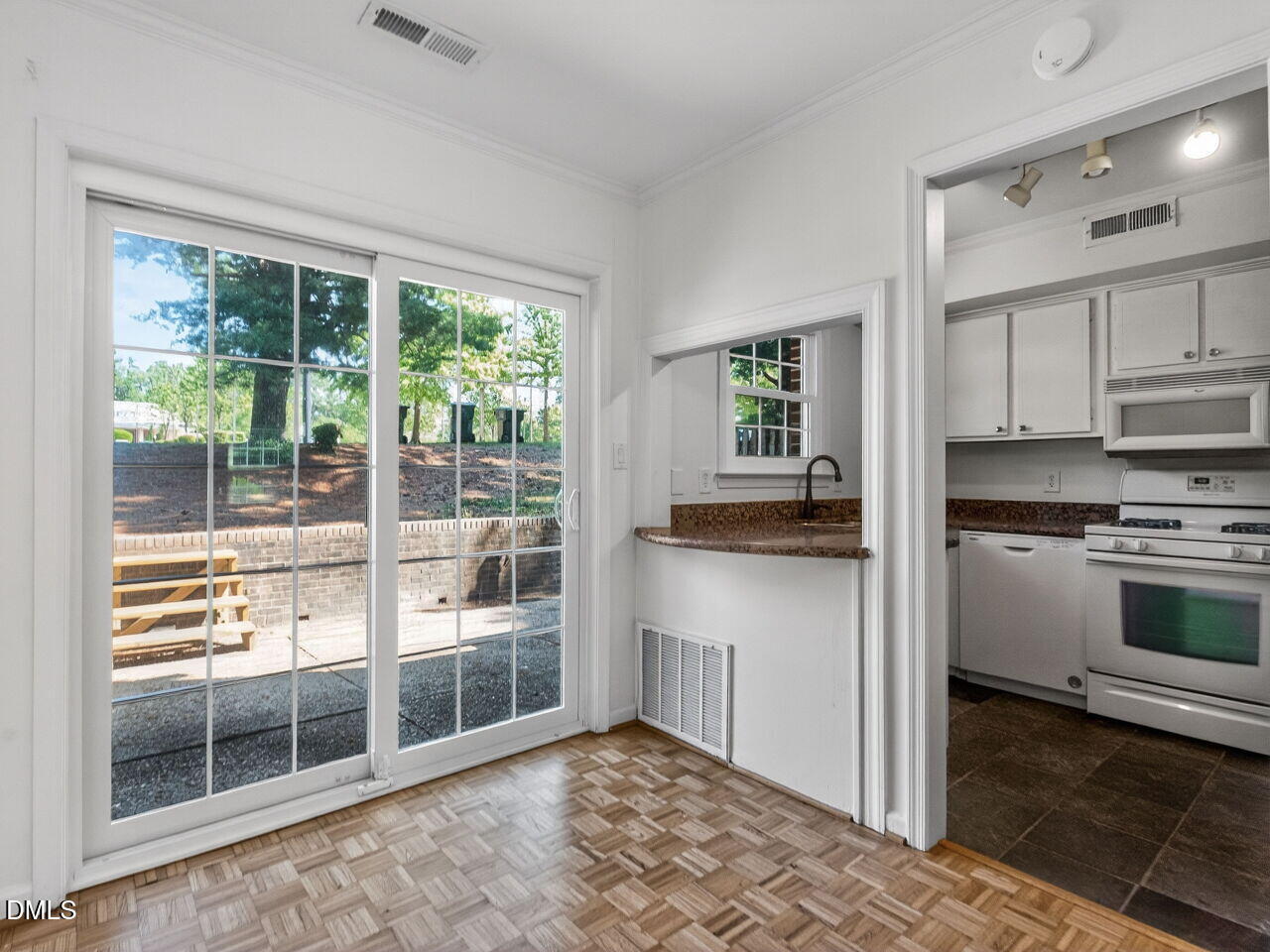 3749 Jamestown Circle Raleigh, NC 27609 - Photo 7 of 20 007-1280x960-dining-room
